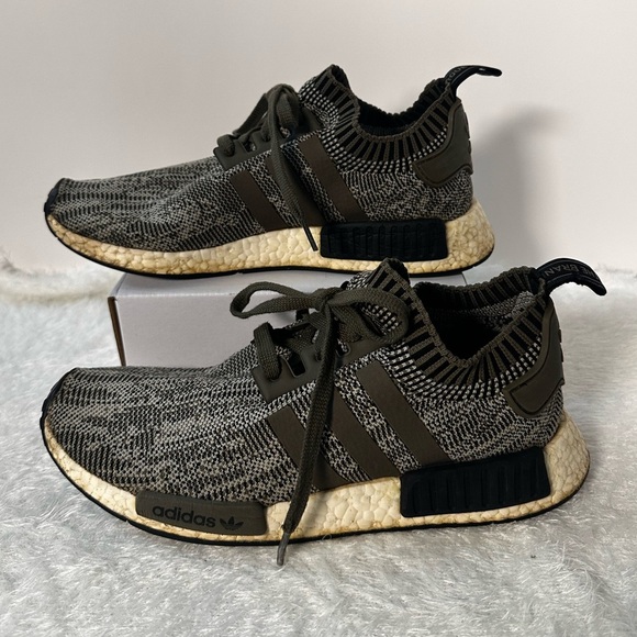 Adidas Green and Black Sneakers with Knit Upper 🖤🌴 - Picture 4 of 10